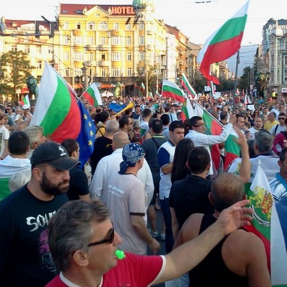 36-ти ден  - протестиращите минават през Лъвов мост