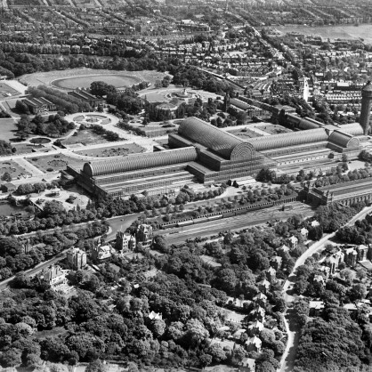 Въздушен поглед на Crystal Palace в Лондон, април 1925 г.,
