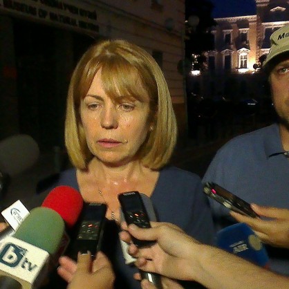 Йорданка Фандъкова и арх. Влади Калинов пред китайския ресторант, където избухна взрив