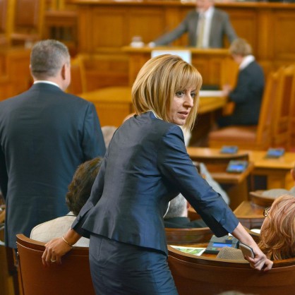 Мая Манолова от БСП в парламента