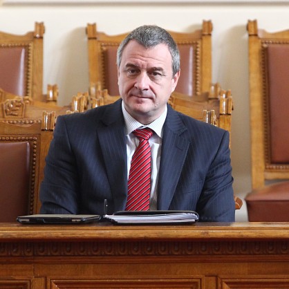 Вътрешният министър Цветлин Йовчев в парламента