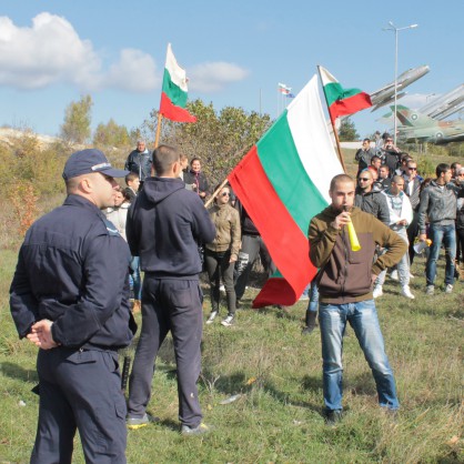 Полиция не позволи на хора от Омуртаг да блокират пътя София- Варна