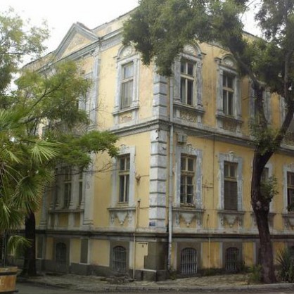 Къщата, в която ще се помещава и бургаския Бизнес инкубатор, преди ремонта