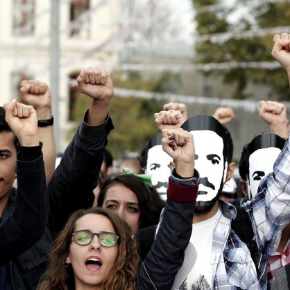 Студентите в Турция протестират срещу политиката на правителството в образованието