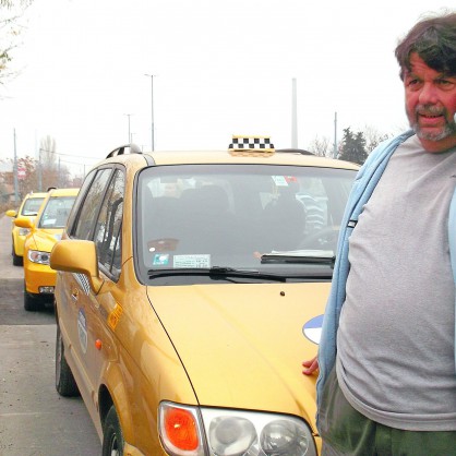 Таксита от Пловдив потеглиха към София за протест