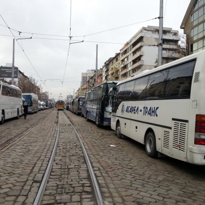 Автобуси с протестиращи от КНСБ