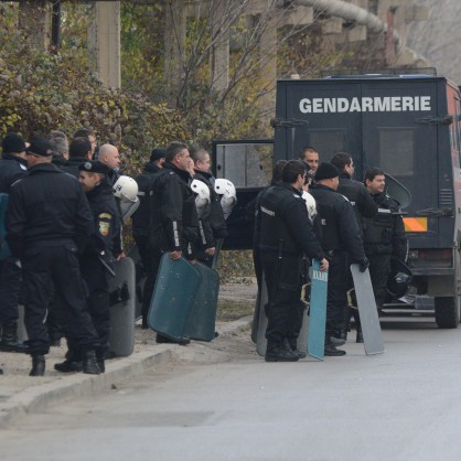Смърт в софийския бежански център вдигна на крак жандармерията