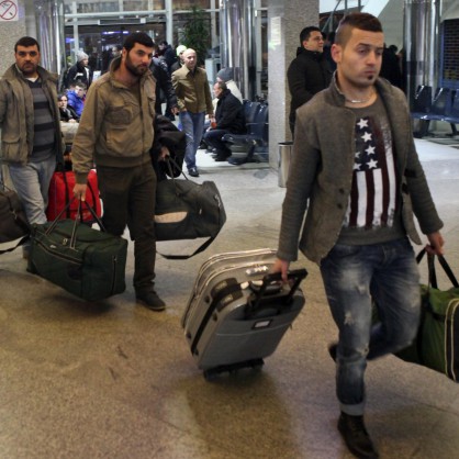 МВР върна 46 незаконно пребиваващи иракчани в страната им