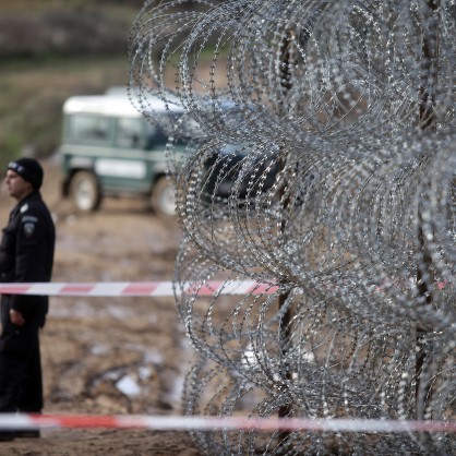 Съоръжение, което не позволява преминаването на нелегални имигранти през българо-турската граница