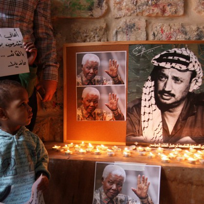 Палестинци скърбят за Мандела