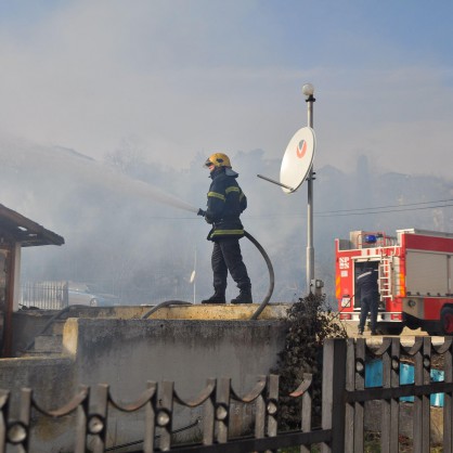 Гостилница изгоря до основи край Варна