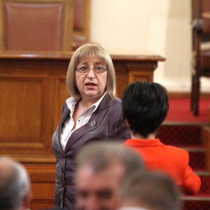 Цецка Цачева в парламента