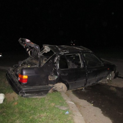 Тежка катастрофа, при която лек автомобил направи салто, стана тази вечер на международното шосе в Русе