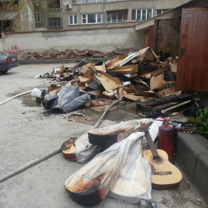 Пожар изпепели китари, цигулки и пиана в София
