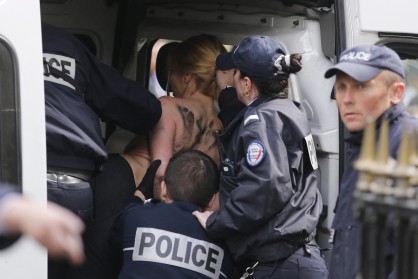 Активистките на ”Фемен” бяха арестувани в Париж