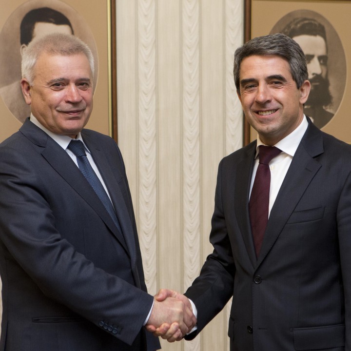 Президентът прие поканата на шефа на “Лукойл” да присъства на откриването на комплекса в Бургас.