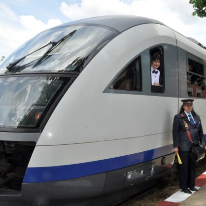 Потегли първият пътнически влак между Видин и Калафат