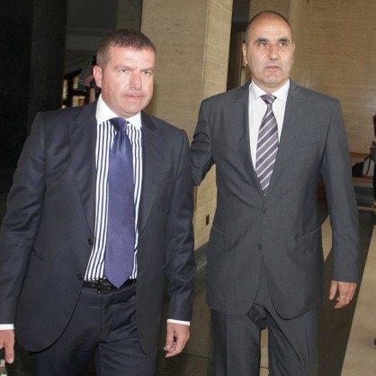 Бившият вътрешен министър Цветан Цветанов с адвоката си