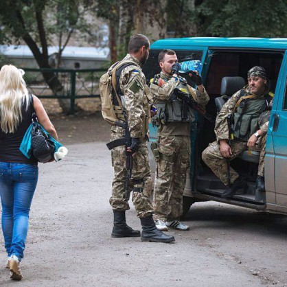 Кризата в Украйна - военни
