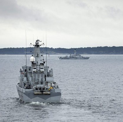 Шведските военноморски сили издирват подводница в Балтийско море