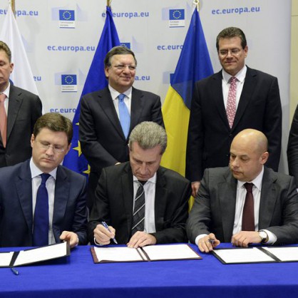 Документите бяха подписани от министрите на енергетиката на Русия и на Украйна Александър Новак и Юрий Продан
