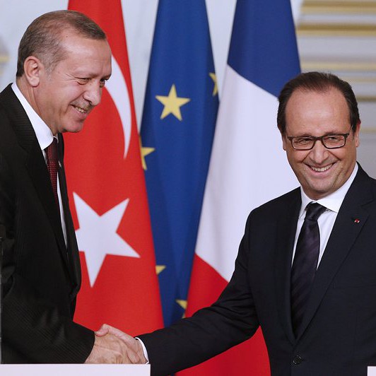 Реджеп Ердоган се срещна в Париж с Франсоа Оланд