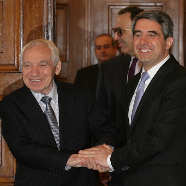 Желю Желев и Росен Плевнелиев на Съвет на президентите на 28 януари 2015 г.