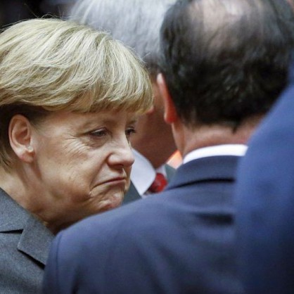 Ангела Меркел и Франсоа Оланд на кризисна среща днес
