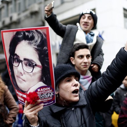 Протести в Турция срещу убийството на студентка