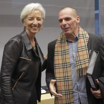 Финансовият министър Янис Варуфакис с шефа на МВФ Кристин Лагард
