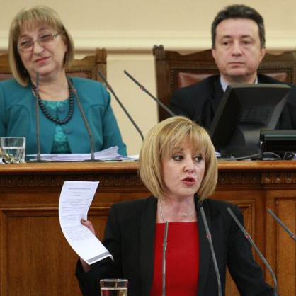 Мая Манолова в парламента