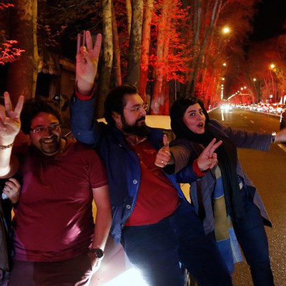В Иран празнуват пробива в ядрените преговори със Запада