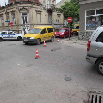 Лека кола блъсна възрастна пешеходка на кръстовище в Русе