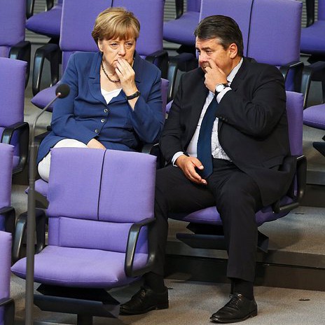 Ангела Меркел и вицеканцлерът Зигмар Габриел. Германия засега не вижда основа за нови преговори с Гърция