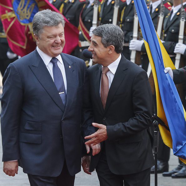 Росен Плевнелиев бе посрещнат от украинския президент Петро Порошенко