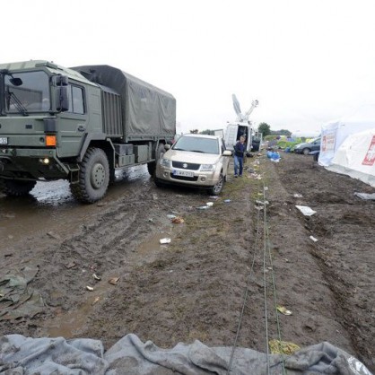 Военни на границата между Сърбия и Унгария