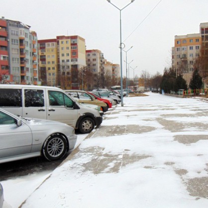 От днес влизат в сила нови намалени данъци за 120 000 автомобила в Пловдив