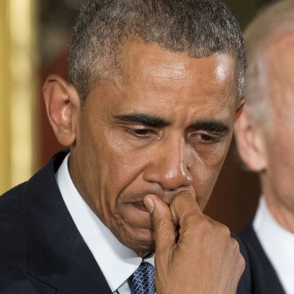 Барак Обама се просълзи по време на речта си за контрола над оръжията