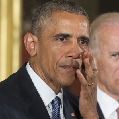 Барак Обама се просълзи по време на речта си за контрола над оръжията