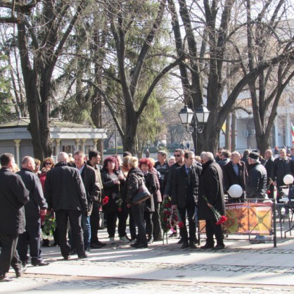 Поклонението пред Ваньо Танов