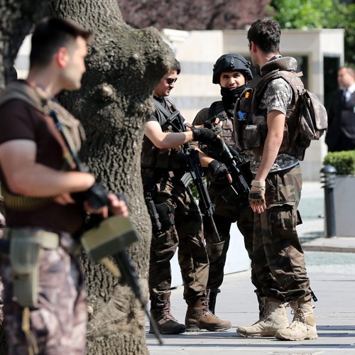 Войници от турските спецчасти в Истанбул два дни след опита за преврат на 15-16 юли 2016 г.