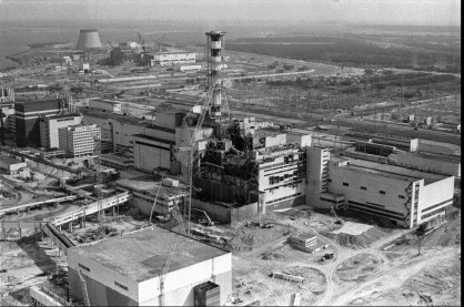 Въздушен оглед на АЕЦ Чернобил след аварията и пожара на 26 април 1986 г.
