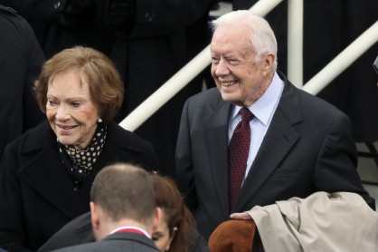 Джими Картър, който беше президент между 1977 и 1981 г., също пристигна със съпругата си
