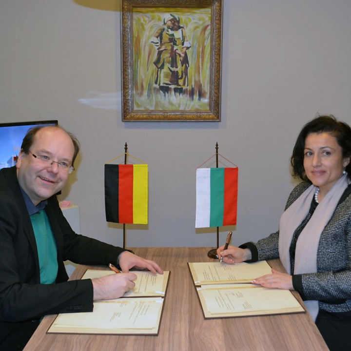 Ресорните министри Десислава Танева и Кристиян Майер подписаха важна за нашето земеделие декларация за сътрудничество