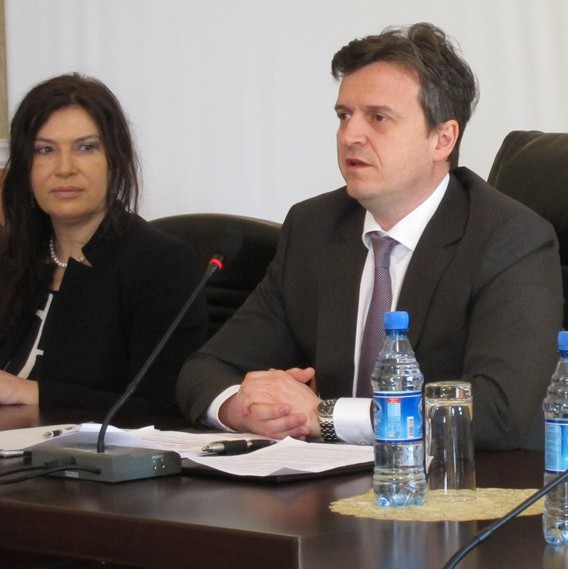 Павлов покани компаниите с много голям опит от Азербайджан за проучванията в Чирен
