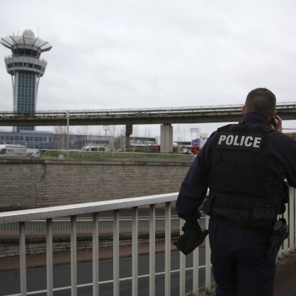 Планирана е отмяна на 30 процента от полетите на парижките летища Роаси и Орли