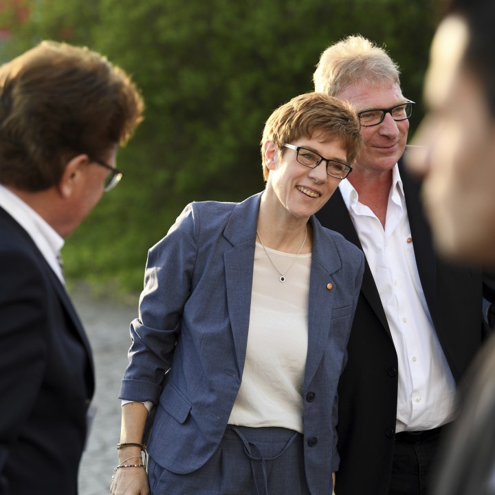 Представители на партията на Меркел в Саар се радват от постигнатия резултат