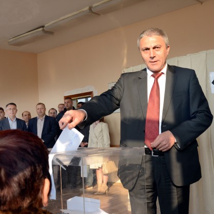 ”За цяла България е важен вота в Кърджали, каза Мустафа Карадайъ