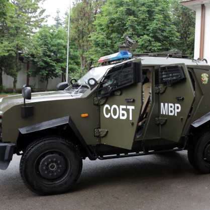 Специализираният отряд за борба с тероризма (СОБТ), кола