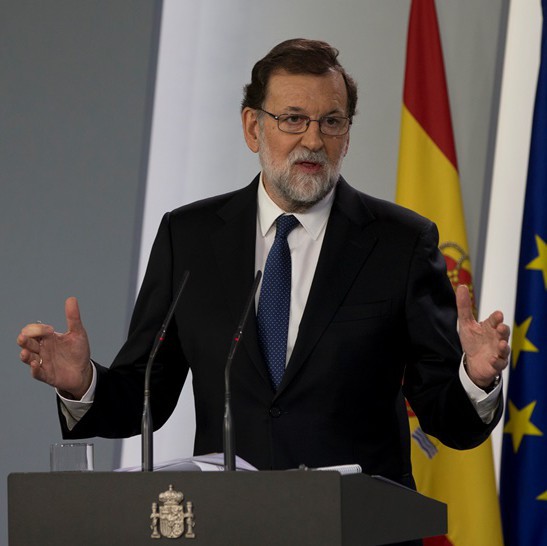 Испанският премиер Мариано Рахой заяви, че Мадрид ще управлява Каталуния, ако Пучдемон остане в Брюксел